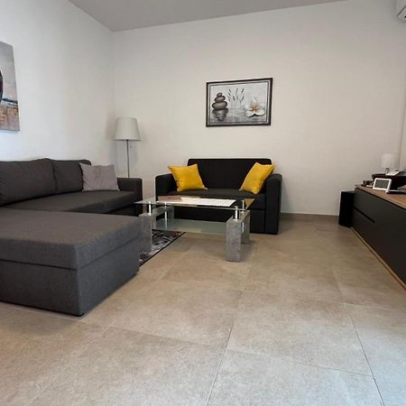Sidus Maris, Spacious Seaside Apartment With Free Parking Martinšćica Eksteriør billede