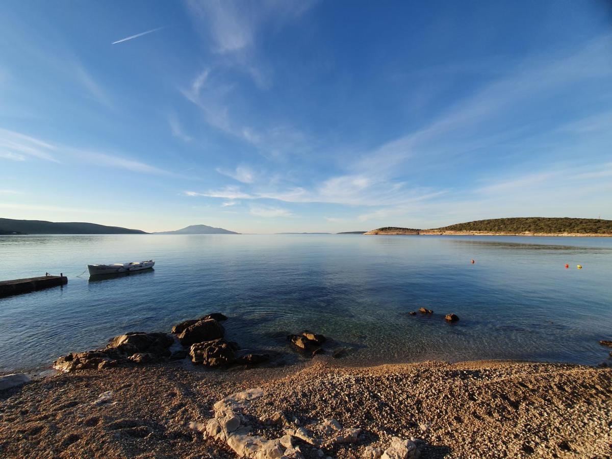 Sidus Maris, Spacious Seaside Apartment With Free Parking Martinšćica Eksteriør billede