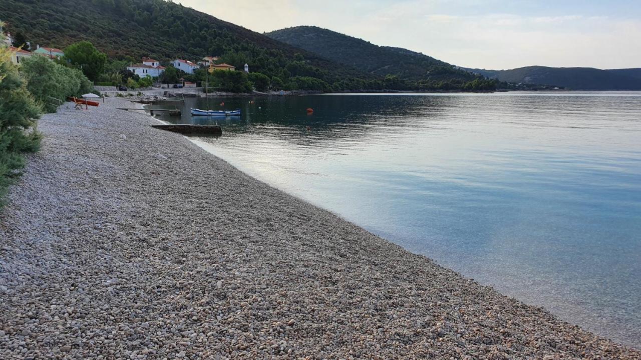 Sidus Maris, Spacious Seaside Apartment With Free Parking Martinšćica Eksteriør billede