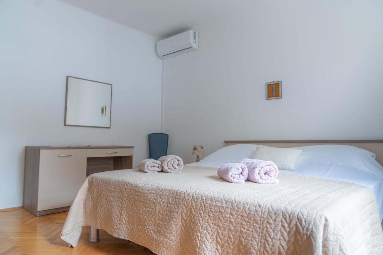 Sidus Maris, Spacious Seaside Apartment With Free Parking Martinšćica Eksteriør billede