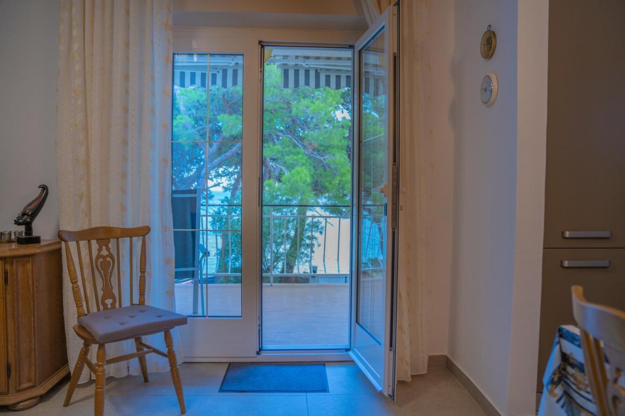 Sidus Maris, Spacious Seaside Apartment With Free Parking Martinšćica Eksteriør billede