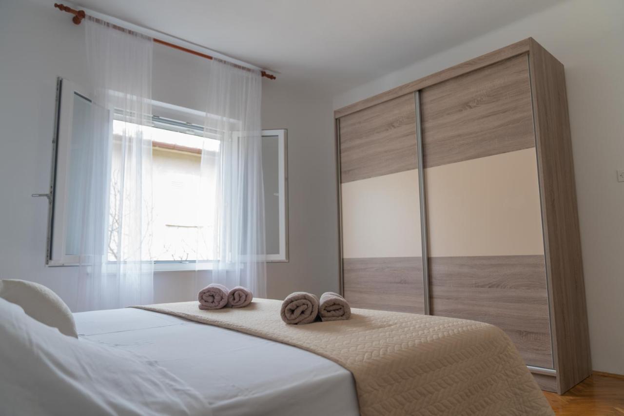 Sidus Maris, Spacious Seaside Apartment With Free Parking Martinšćica Eksteriør billede