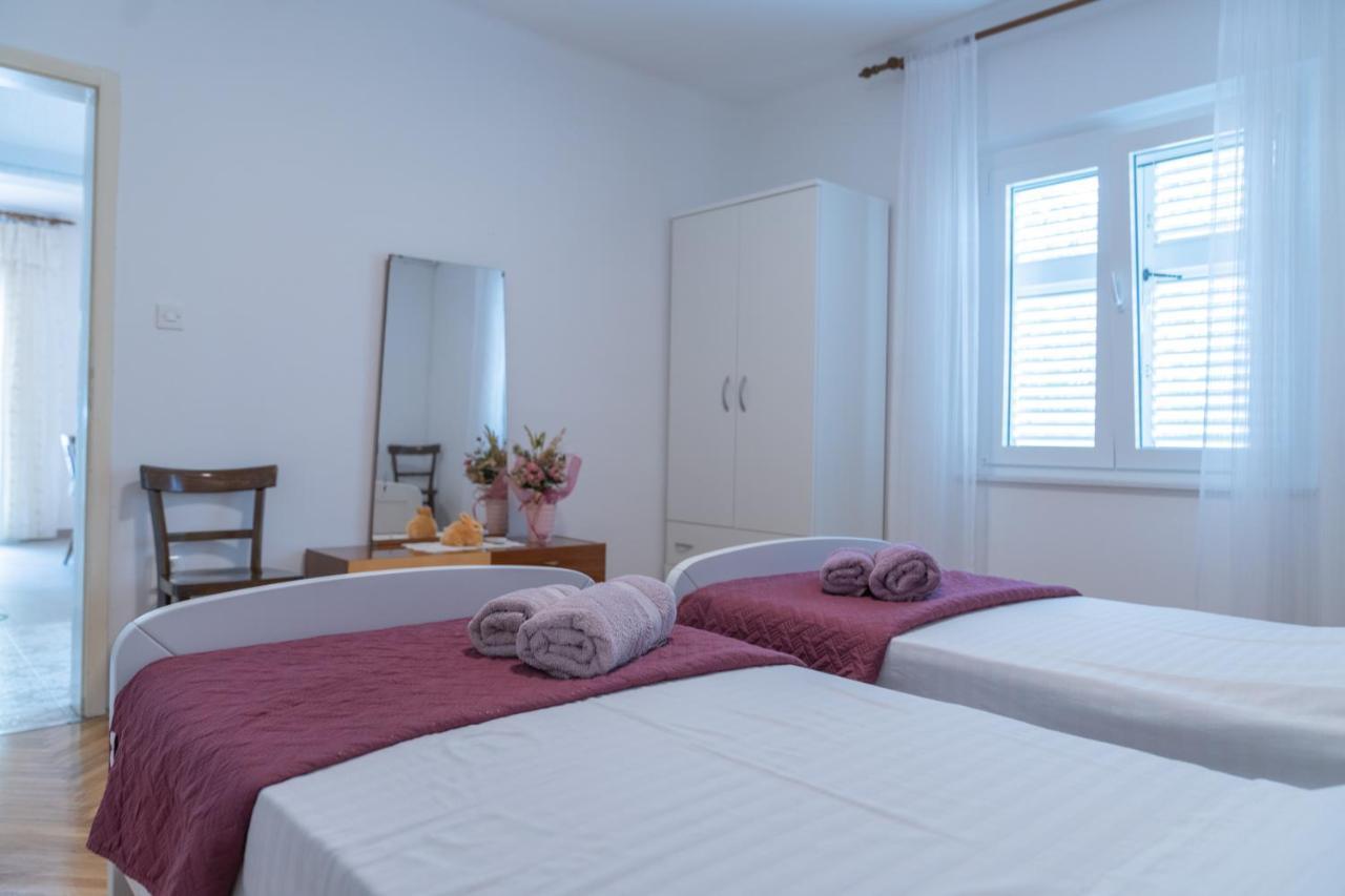 Sidus Maris, Spacious Seaside Apartment With Free Parking Martinšćica Eksteriør billede